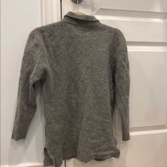 100% Lambswool Gray Button-Up Women's Jacket - Picture 3 of 3